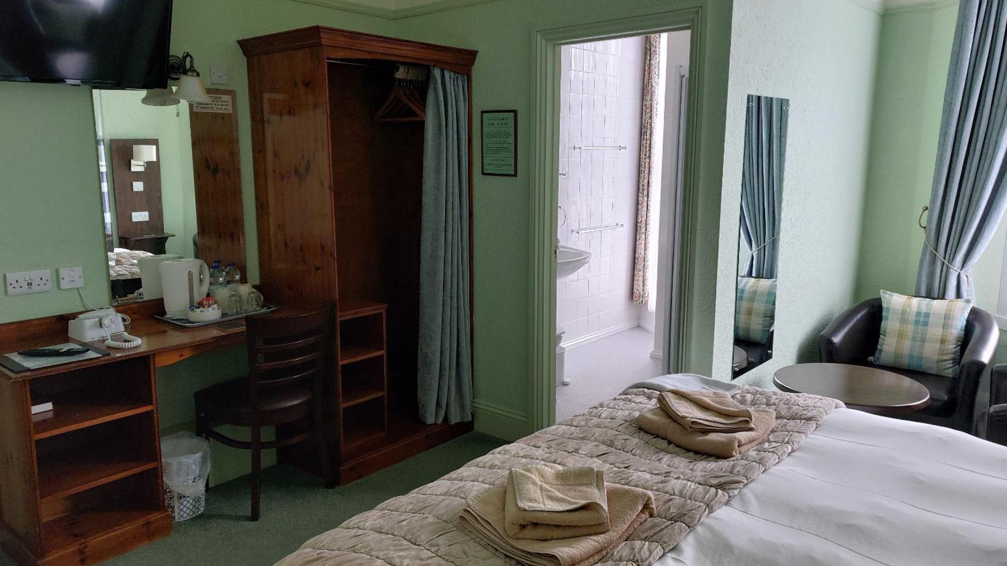 Alojamento de Acomodação e Pequeno-almoço Southcliff 4*