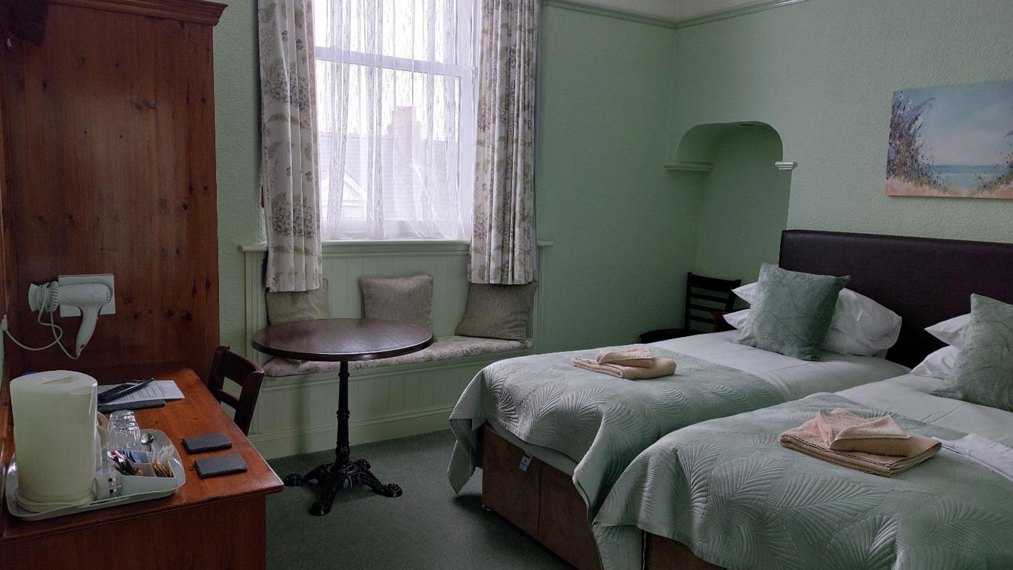 Southcliff Bed and breakfast Tenby